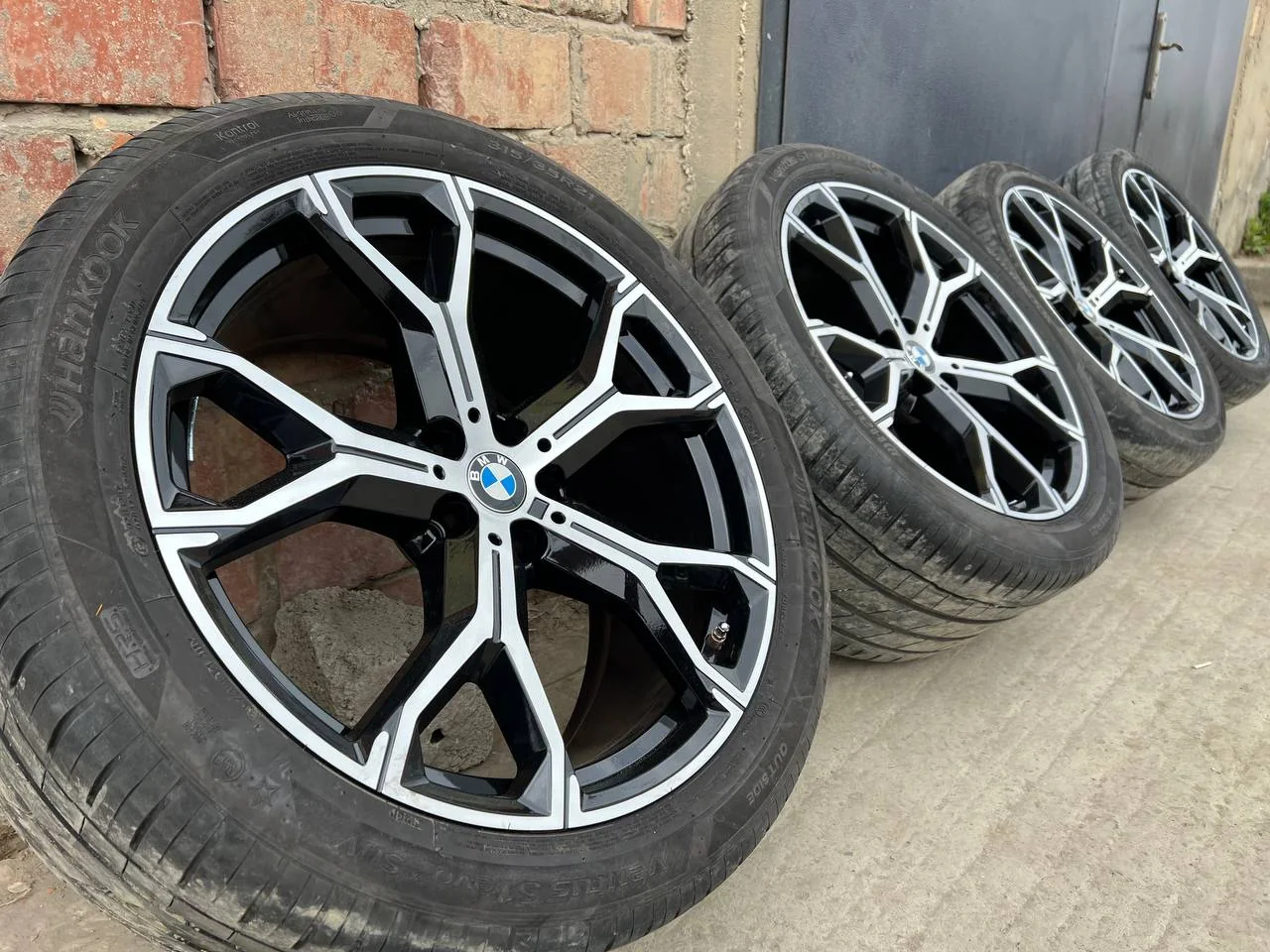 Комплект дисков BMW после восстановления, покраски и алмазной проточки